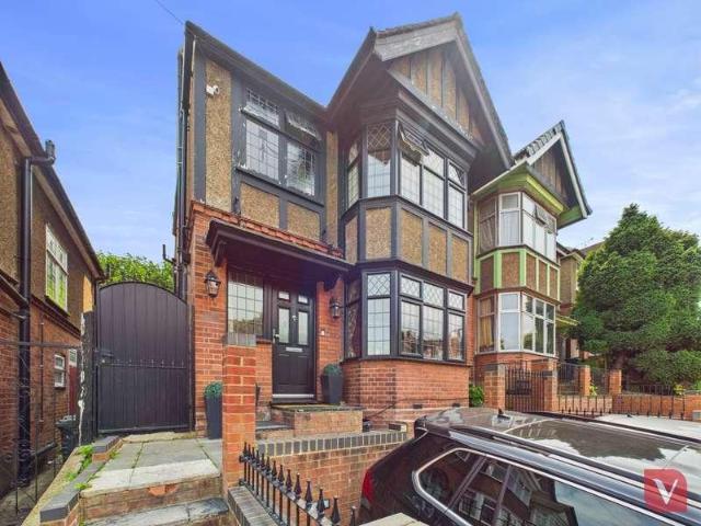 House for sale in Luton, New Town