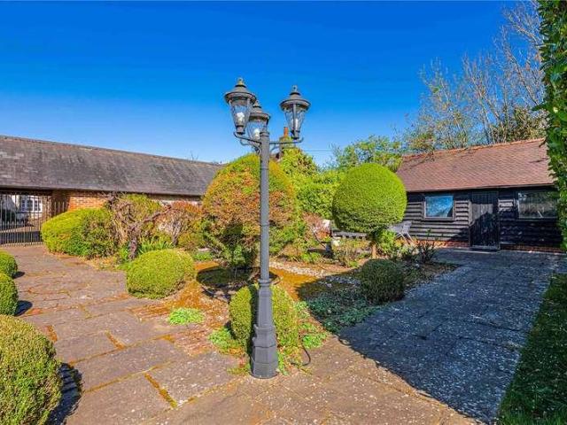 House for sale in Pouchen End, Hertfordshire