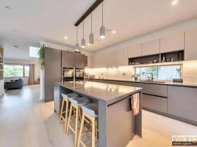 House for sale in Little Heath, Dacorum
