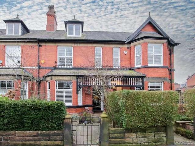 House for sale in Knutsford