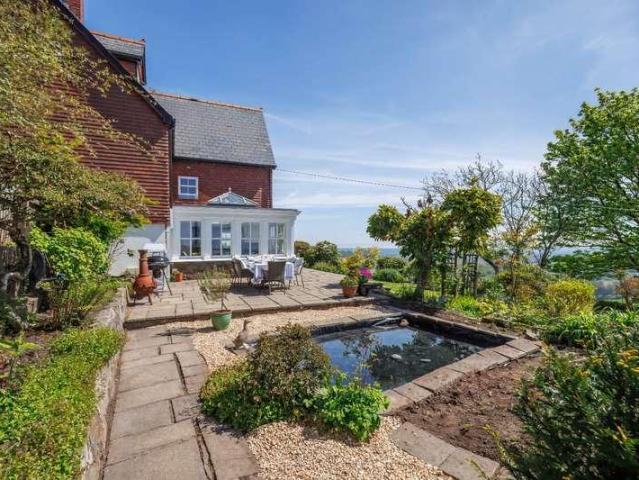 House for sale in Gwaelod-y-garth, Wales