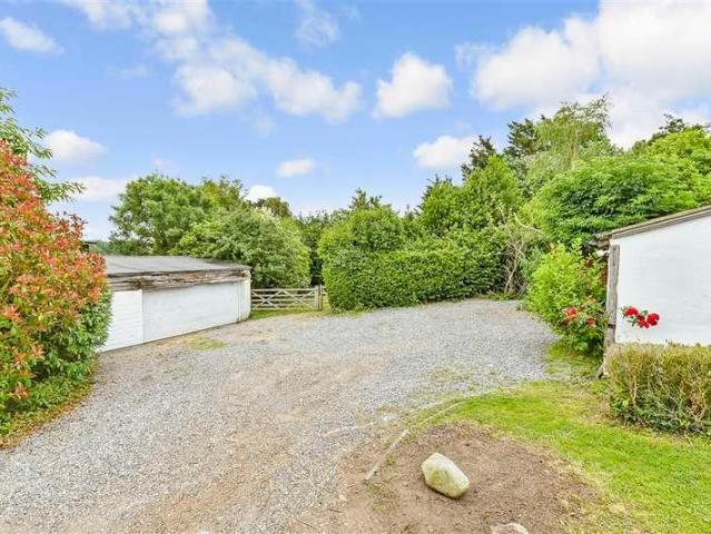 House for sale in Oad Street, Kent