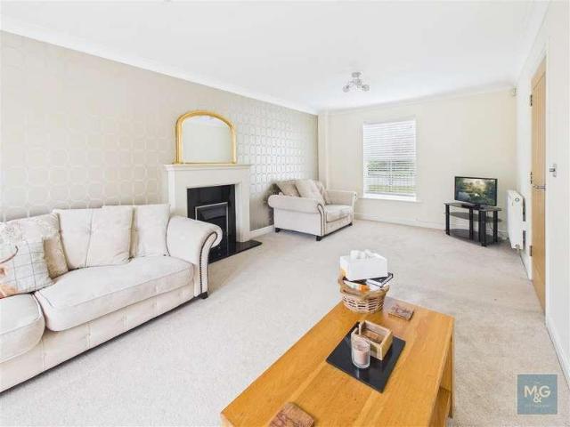 House for sale in Moreton Hall, Chedburgh