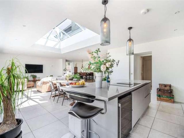 House for sale in Stoke D'Abernon, Blackhills
