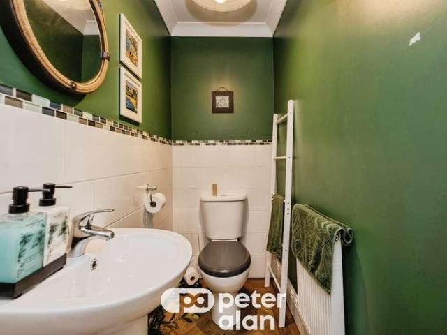 House for sale in Resolven, Abergarwed