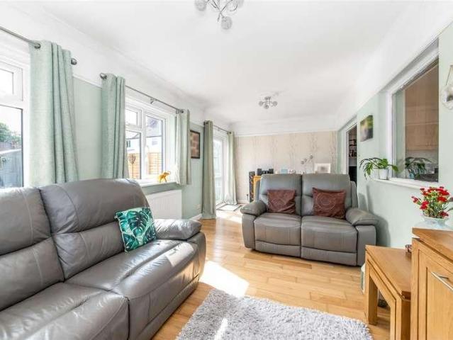 House for sale in Caterham, Caterham on the Hill