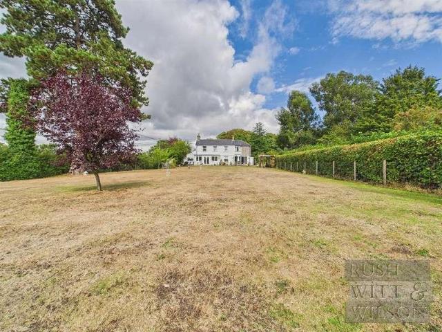 House for sale in Cross In Hand, East Sussex
