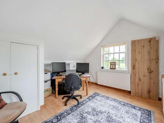 House for sale in Wanborough, Westborough
