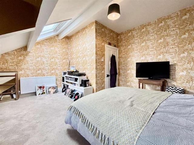 House for sale in Broad Folds, Bradford