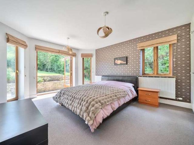 House for sale in Easton-in-gordano, North Somerset