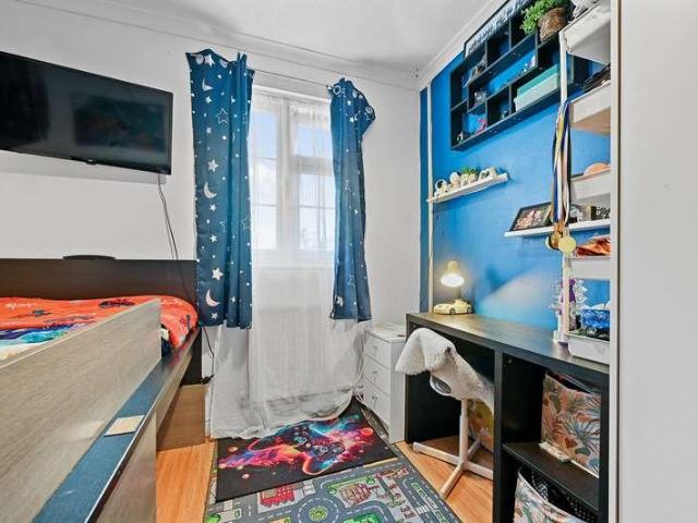 House for sale in Watford Rural, Batchworth