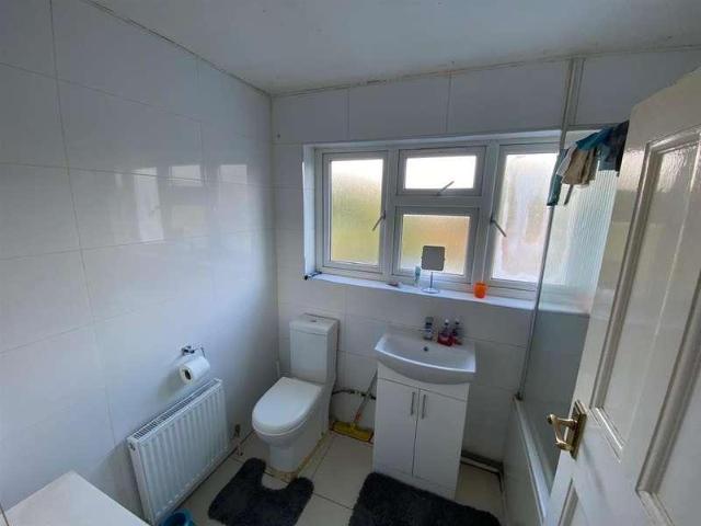 House for sale in Loxford, Seven Kings