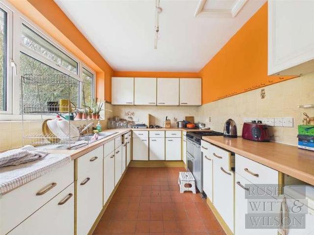 House for sale in Blacklands, Guestling Green