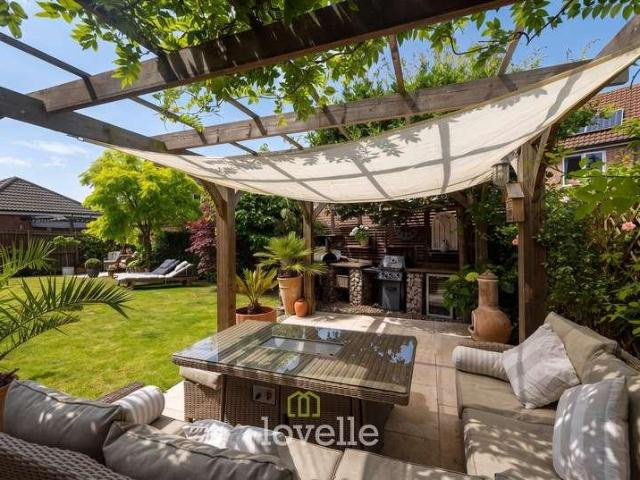 House for sale in Healing, North East Lincolnshire