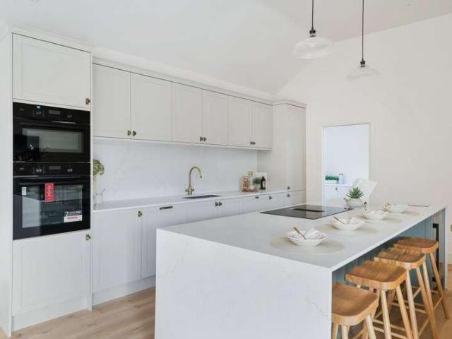 House for sale in Pachesham Park, Surrey