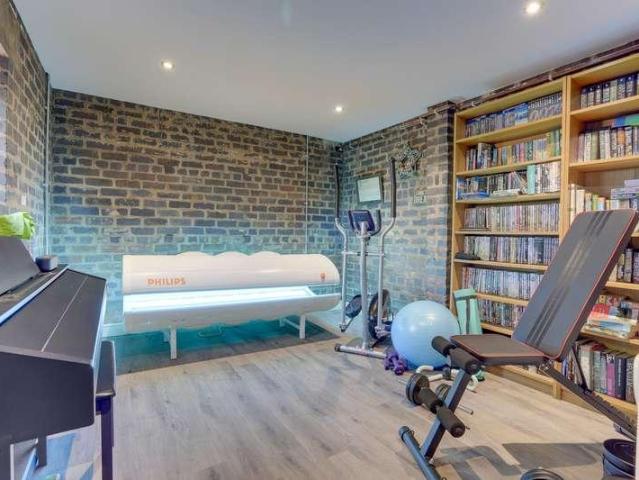 House for sale in Mossley Hill, Liverpool