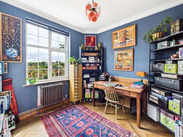 House for sale in Streatham Hill, Greater London