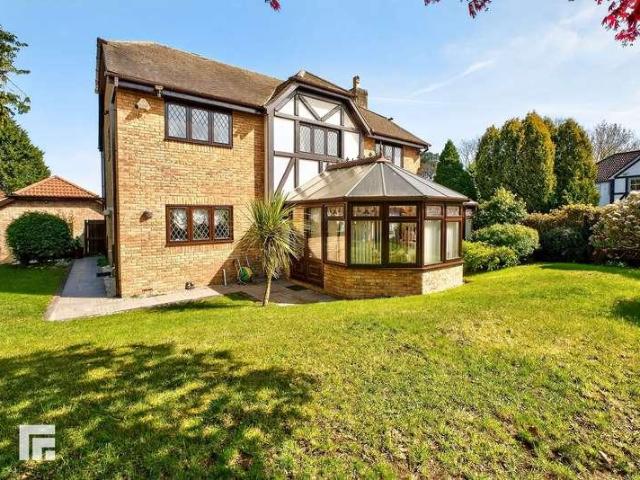 House for sale in Falcon Lodge, Wales