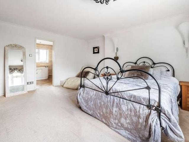 House for sale in Merrow, Guildford