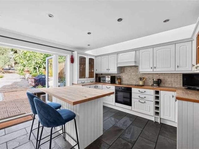 House for sale in Steward's Green, Epping Forest