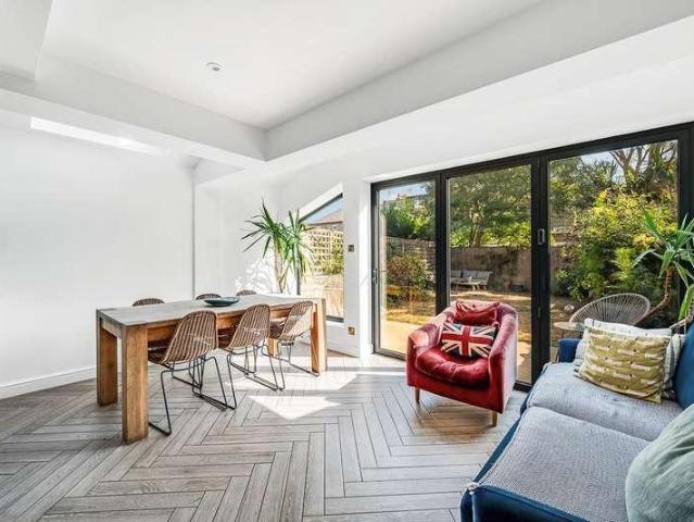 House for sale in London Borough of Ealing, Hanwell