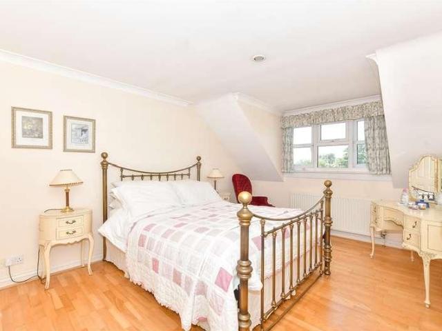 House for sale in Spring Vale, Hampshire
