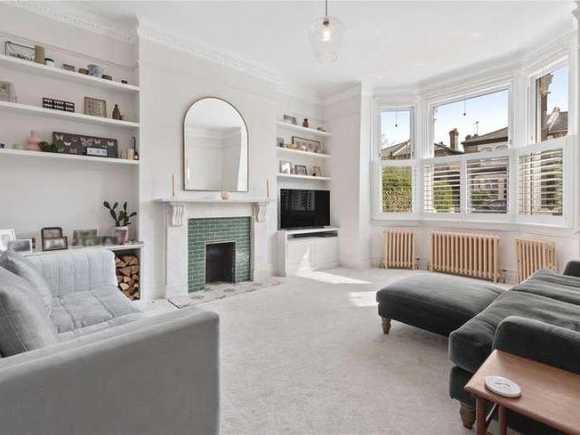 House for sale in Balham, Greater London