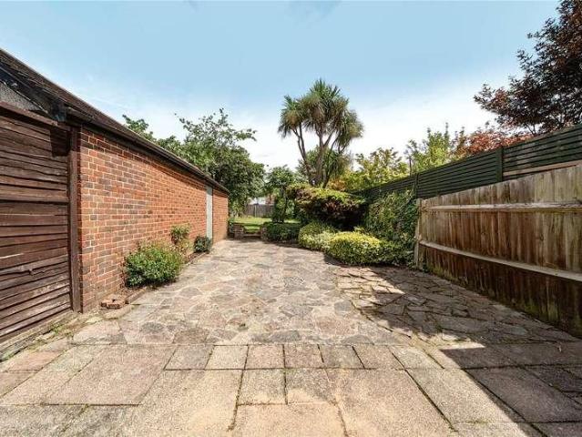 House for sale in London Borough of Ealing, Park Royal