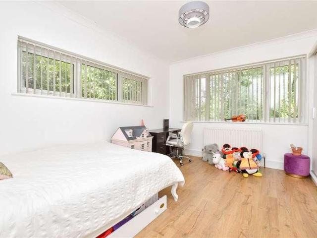 House for sale in Nork, Red Hill
