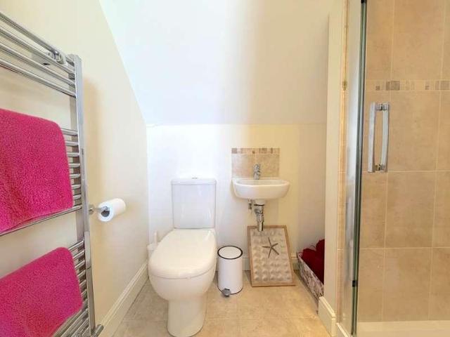 House for sale in Hallatrow