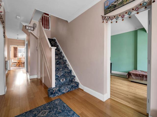 House for sale in London Borough of Hounslow, Heston