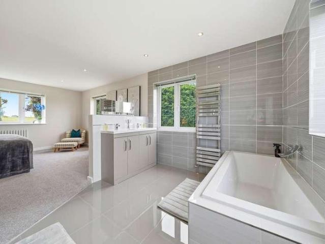 House for sale in Kedleston, East Midlands