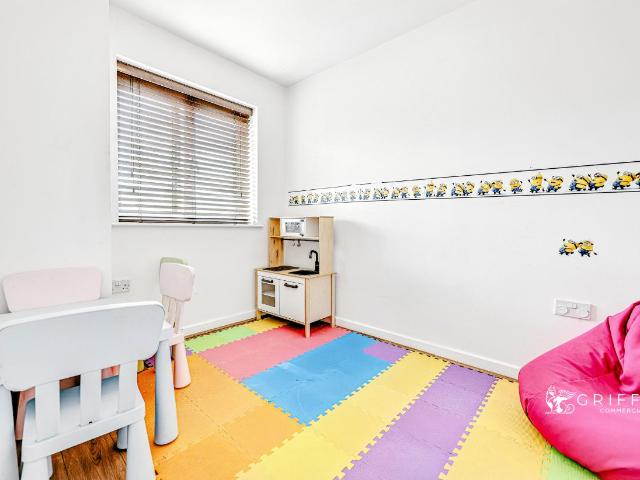 House for sale in Purfleet-on-Thames, Essex