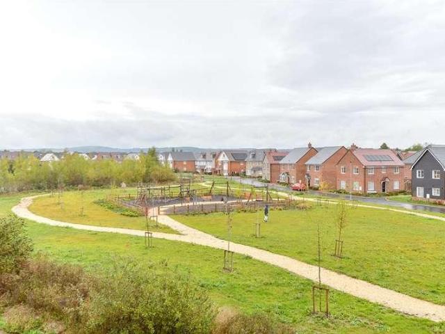 House for sale in Westhampnett, Chichester