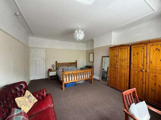 House for sale in Georgia, Greater Manchester