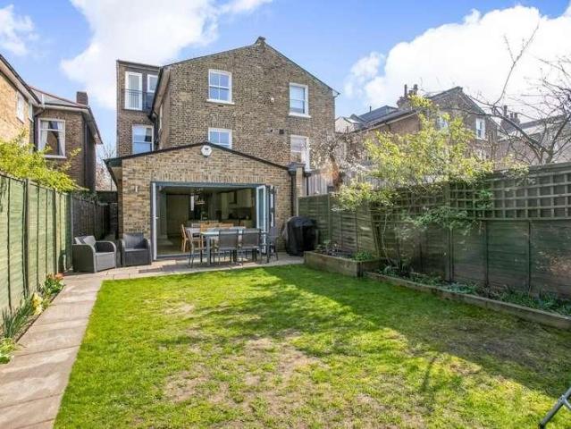 House for sale in East Dulwich, Greater London