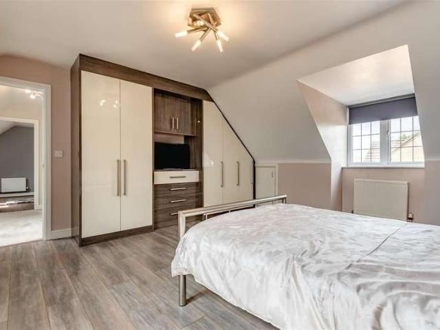 House for sale in Walsall, Barr Common