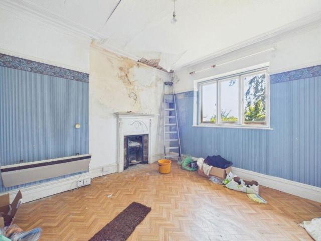 House for sale in Tycoch, Nangreaves
