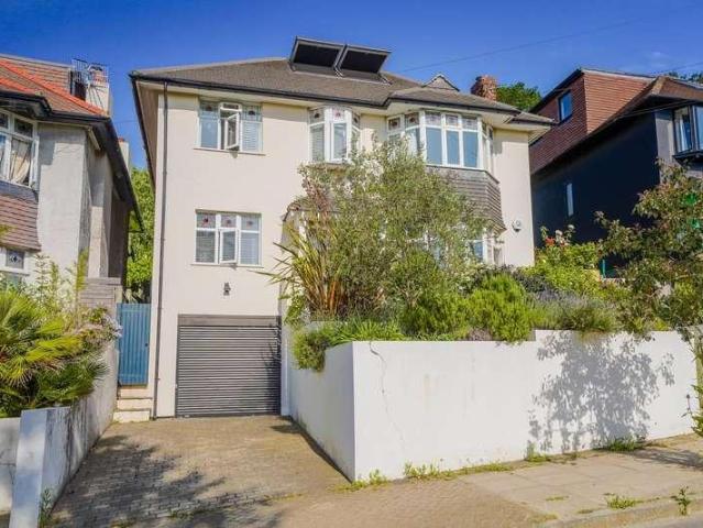 House for sale in London Borough of Lewisham, Greater London