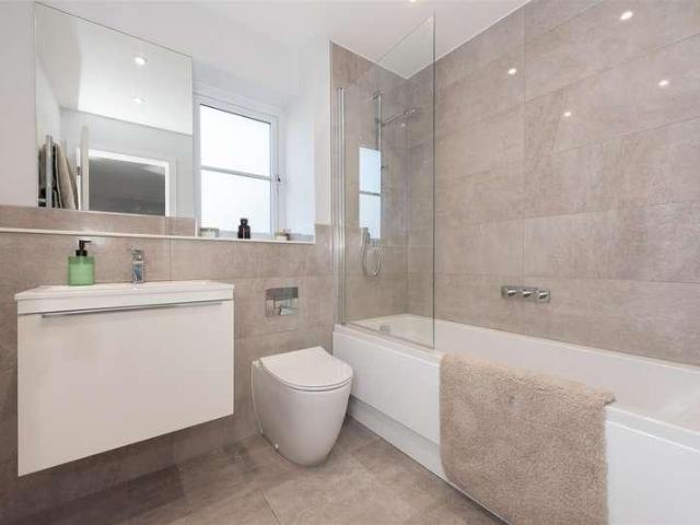 House for sale in Aldingbourne, Clapham