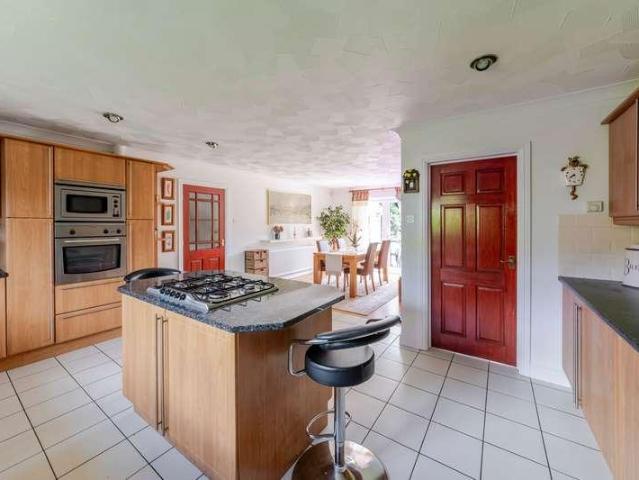 House for sale in Pen-y-ffordd, Wales