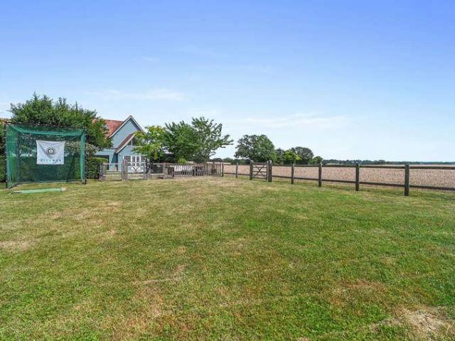 House for sale in Chipping Hill, Essex