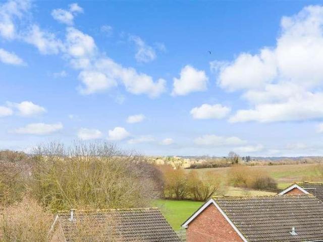 House for sale in Downswood, Midway