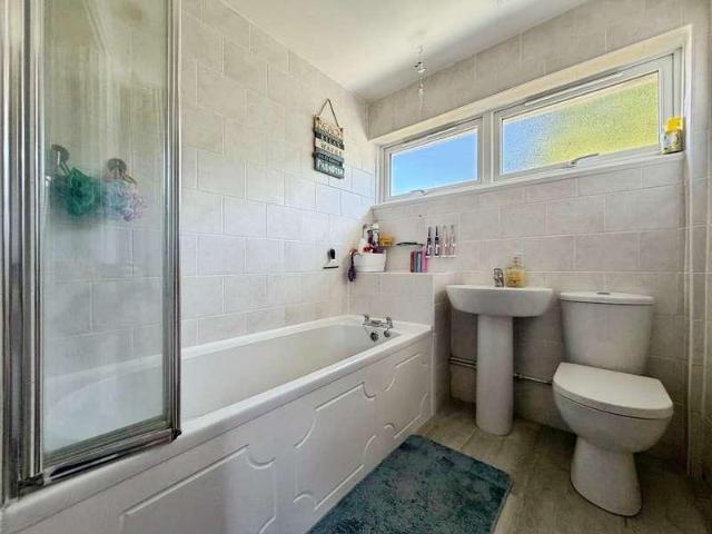 House for sale in Hanworth, Bracknell