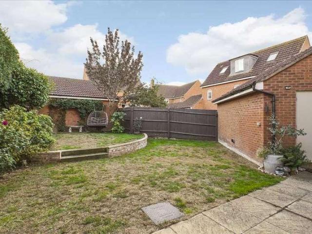 House for sale in Deanshanger
