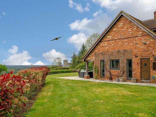 House for sale in Wooburn, Hedsor