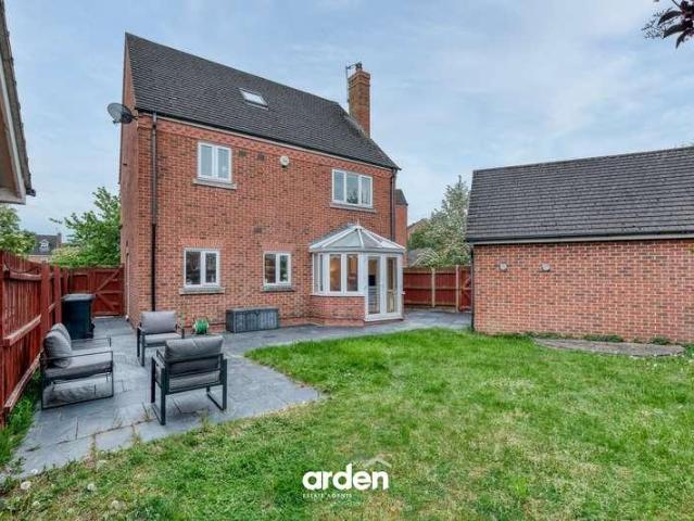 House for sale in Stoke Pound, Bromsgrove