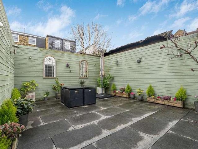 House for sale in Norbiton, Greater London
