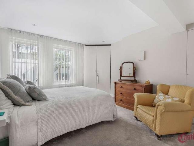 House for sale in Crouch Hall Park, Greater London