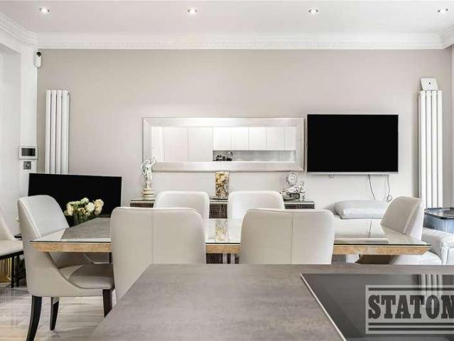 House for sale in Brunswick Park, Greater London